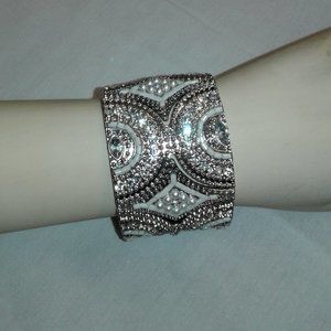Wide Stretch  Rhinestones  Bracelet  Silver Tone